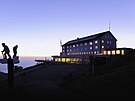 Vrcholový hotel Rigi Kulm za soumraku