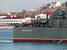 Ruská námoní válená lo kotvící v Sevastopolu (10. února 2022)