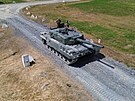 Tank Leopard 2A4, který �esko dostalo darem od N�mecka.