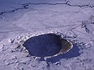 Za zmínku stojí i kráter Barringer, starý nkolik desítek tisíc let, pozstatek...