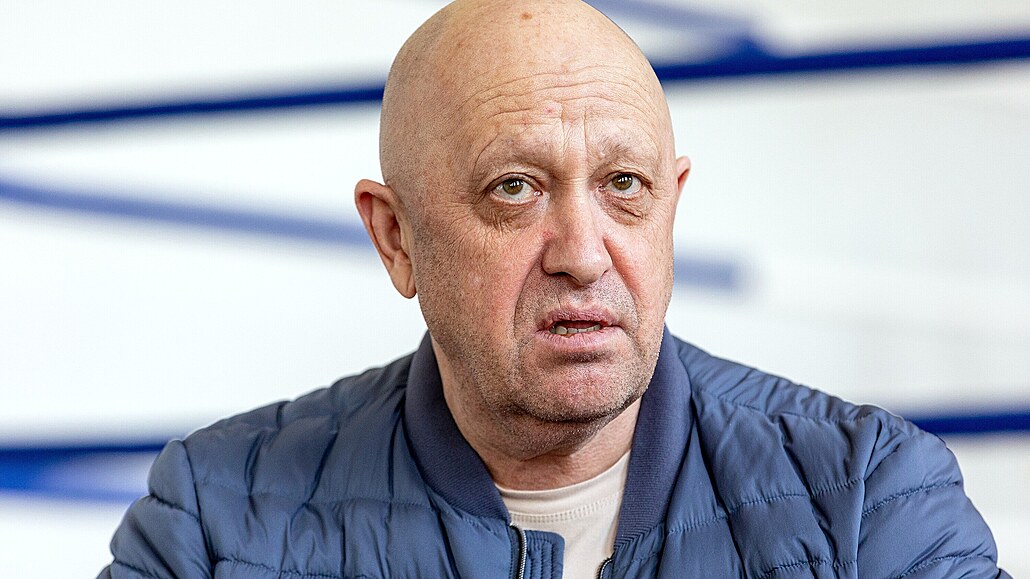 Jevgenij Prigoin na setkání s novinái ve Vladivostoku (31. kvtna 2023)