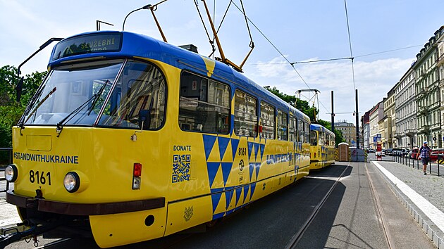 Prask tramvaj v ukrajinskch barvch