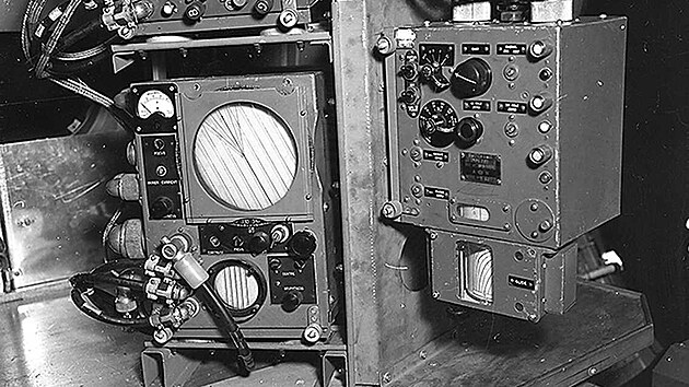 Hi-tech roku 1943  radar AN/APS-2