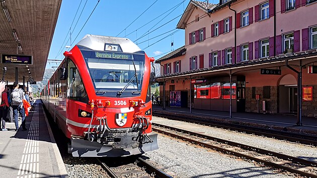 Bernina Express v Pontresin