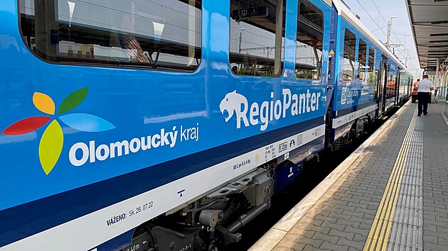 Na regionln tra v Olomouckm kraji vyrazily ti nejmodernj soupravy RegioPanter.