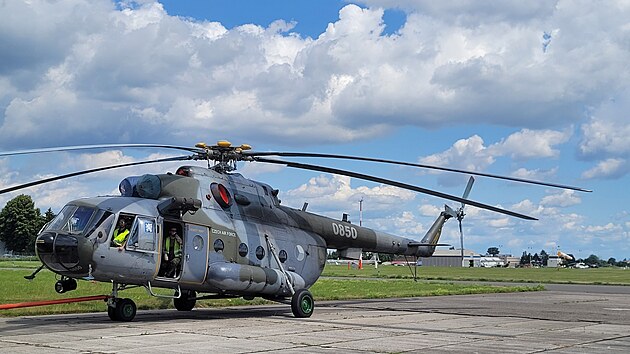Vrtulnk Mi-17, kterm se simulovala havrie.