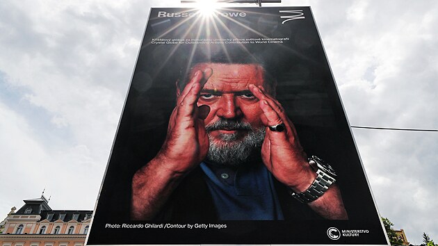 Posledn� p��pravy ve m�st� p�ed zah�jen�m 57. ro�n�ku Mezin�rodn�ho filmov�ho festivalu Karlovy Vary.