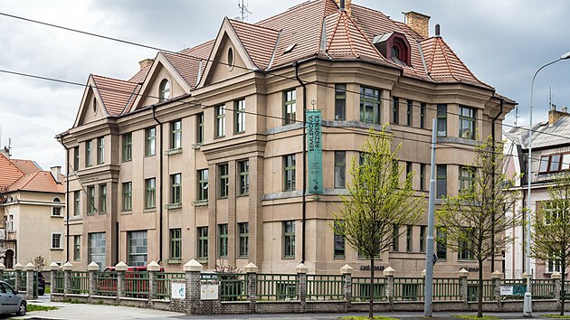 Semlerova rezidence byla postavena v letech 1933 a 1934 podle projektu Adolfa Loose jeho kem Heinrichem Kulkou.
