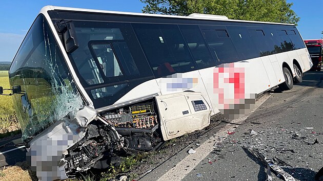 U Blho jezdu se srazil autobus s autem. (26. ervna 2023)