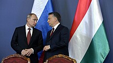 Návtva v Budapeti. Vlevo ruský prezident Vladimir Putin, vpravo maarský...