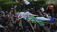 Pohřeb palestinského ozbrojence ve městě Tubas (20. června 2023)
