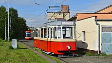 Historická tramvaj 4MT pezdívaná Plechá bude slouit jako kavárenská.