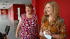 Obvodní soud pro Prahu 6 zaal projednávat pípad uitelky (vlevo na snímku s...