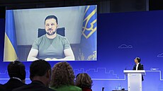 Prezident Volodymyr Zelenskyj se účastní konference o obnově Ukrajiny v Londýně...