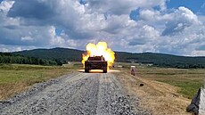 Výstel z tanku Leopard 2A4 na stelnici v Páslavicích. Podle voják je kanón...