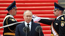 Ruský prezident Vladimir Putin na setkání s ruskými vojáky na kremelském...