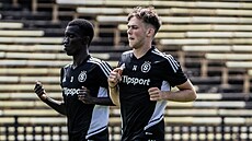 Spar�anský nová�ek Michal �ev�ík poprvé na tréninku v novém prost�edí.