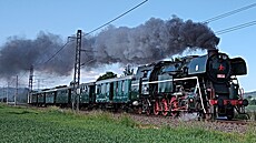 Parní lokomotiva 464 202. Vyfoceno v �ervna 2023 nedaleko Post�elmova p�i...