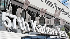 Poslední p�ípravy ve m�st� p�ed zahájením 57. ro�níku Mezinárodního filmového...