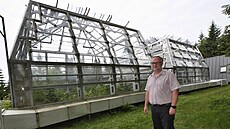 V jednom ze skleník� rostou stromy ve vzduchu, jaký budeme dýchat za 50 let. V...