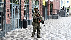 Bojovníci soukromé oldnéské Wagnerovy skupiny se rozmisují poblí...