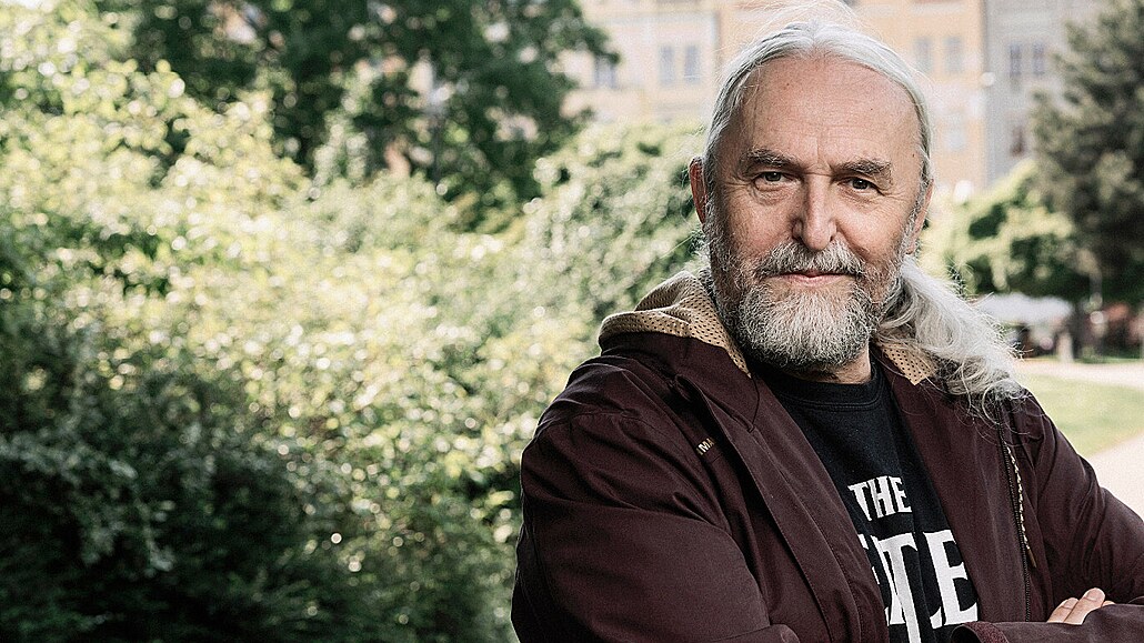 Profesor JAROSLAV �ECHURA (70) vydal pr�kopnickou monografii o tom, jak...