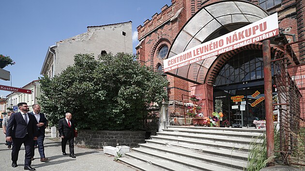 Synagoga fungovala po vlce hlavn jako sklad, posledn roky ji obsadila asijsk trnice s levnm zbom.