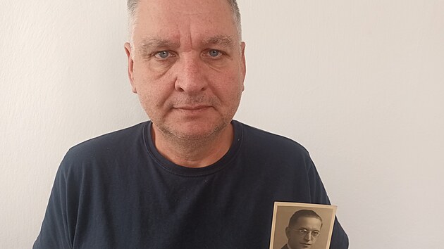 Ivan Pi�tora p�tr� po osudech sv�ch p�edk�.