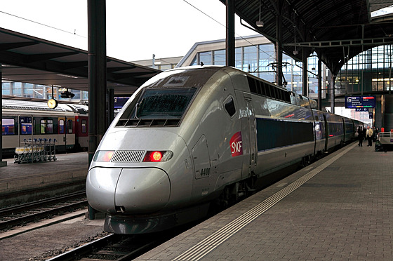 Vlak TGV francouzské spolenosti SNCF.