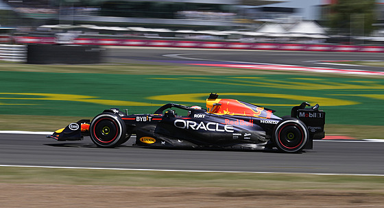 Max Verstappen z Red Bullu v tréninku na Velkou cenu Británie F1.