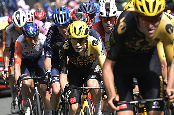 Jonas Vingegaard bhem druhé etapy Tour de France