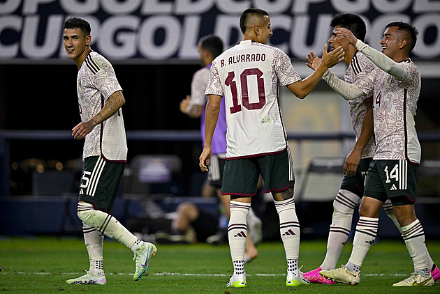 Fotbalisté Mexika jsou v semifinále Zlatého poháru, dál míří za devátým titulem