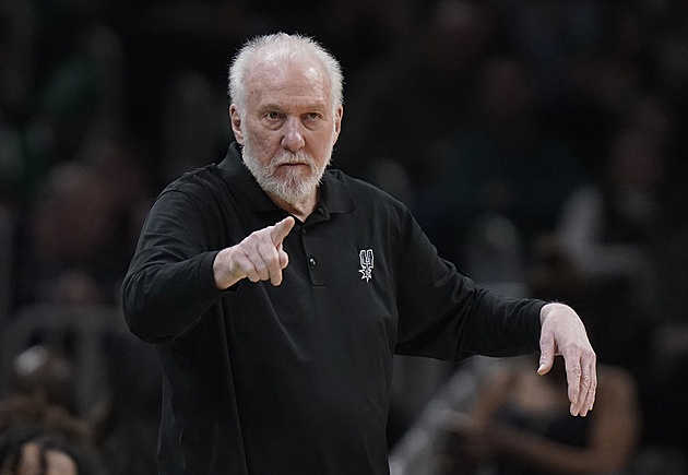 Nejdéle sloužící kouč i nejlépe placený. Popovich prodloužil v San Antoniu