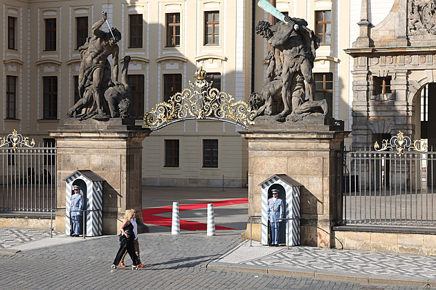 Veřejnost v sídle králů. Za uzavřenost Hradu Zeman nemůže