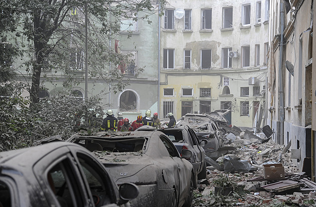 Ruský útok zabíjel na západě Ukrajiny. Řízené střely mátly změnami směru