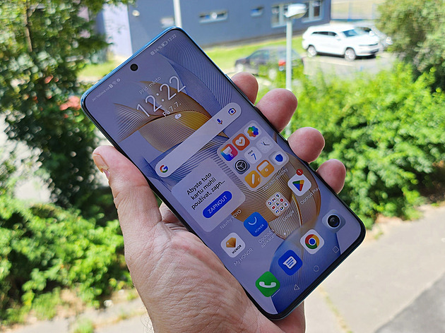 Nad cenou můžete pozvednout obočí, ale Honor 90 nijak nevybočuje