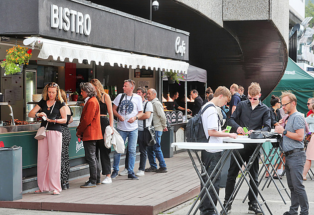 Bolesti břicha a ztracené peněženky. Vary ukončí nevídaně klidný festival