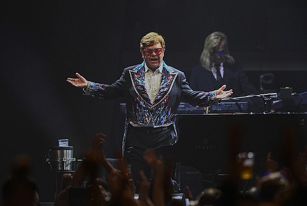 „Hrát pro vás byl můj důvod k životu.“ Elton John dokončil rozlučkové turné