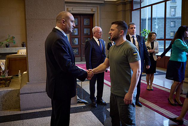 Rychlý konec války přímo závisí na podpoře ze zahraničí, přiznal Zelenskyj