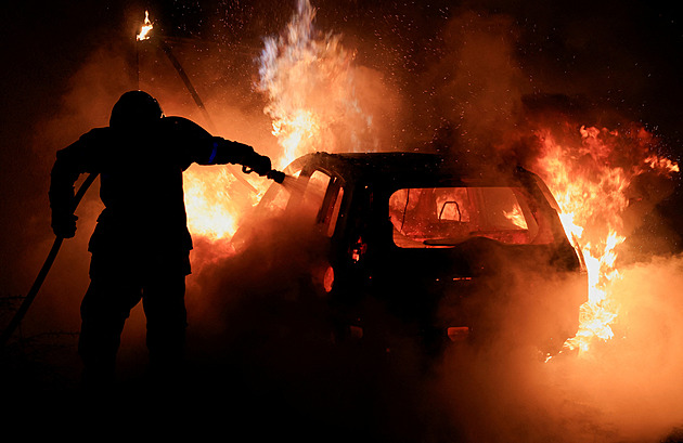 Francie vyšla z nedávných protestů oslabená, frustrovaná a nejistá