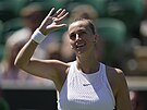 Petra Kvitová oslavuje zvládnutý zápas druhého kola Wimbledonu proti Blorusce...