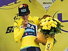 Australský cyklista Jai Hindley z Bory je po vítzství v páté etap novým...