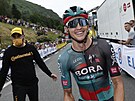 Usmvavý australský cyklista Jai Hindley z Bory po vítzství v páté etap Tour...