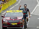 Australský cyklista Jai Hindley z Bory slaví vítzství v páté etap Tour de...