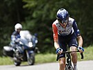 Lotyský cyklista Krists Neilands (Israel-Premier Tech) na ele páté etapy Tour...