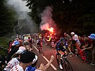 Pekelná kulisa doprovází pátou etapu Tour de France.