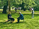 Tino Kratochvil fotil prezidenty Petra Pavla a Zuzanu aputovou v zahrad vily...