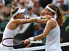 V osmifinále Wimbledonu se mezi sebou utkaly Markéta Vondrouová a Marie...