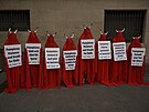Ped zaátkem oslav svatého Fermína ve panlské Pampelon protestovali proti...