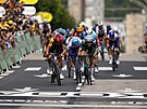 Dojezd do cíle osmé etapy Tour de France